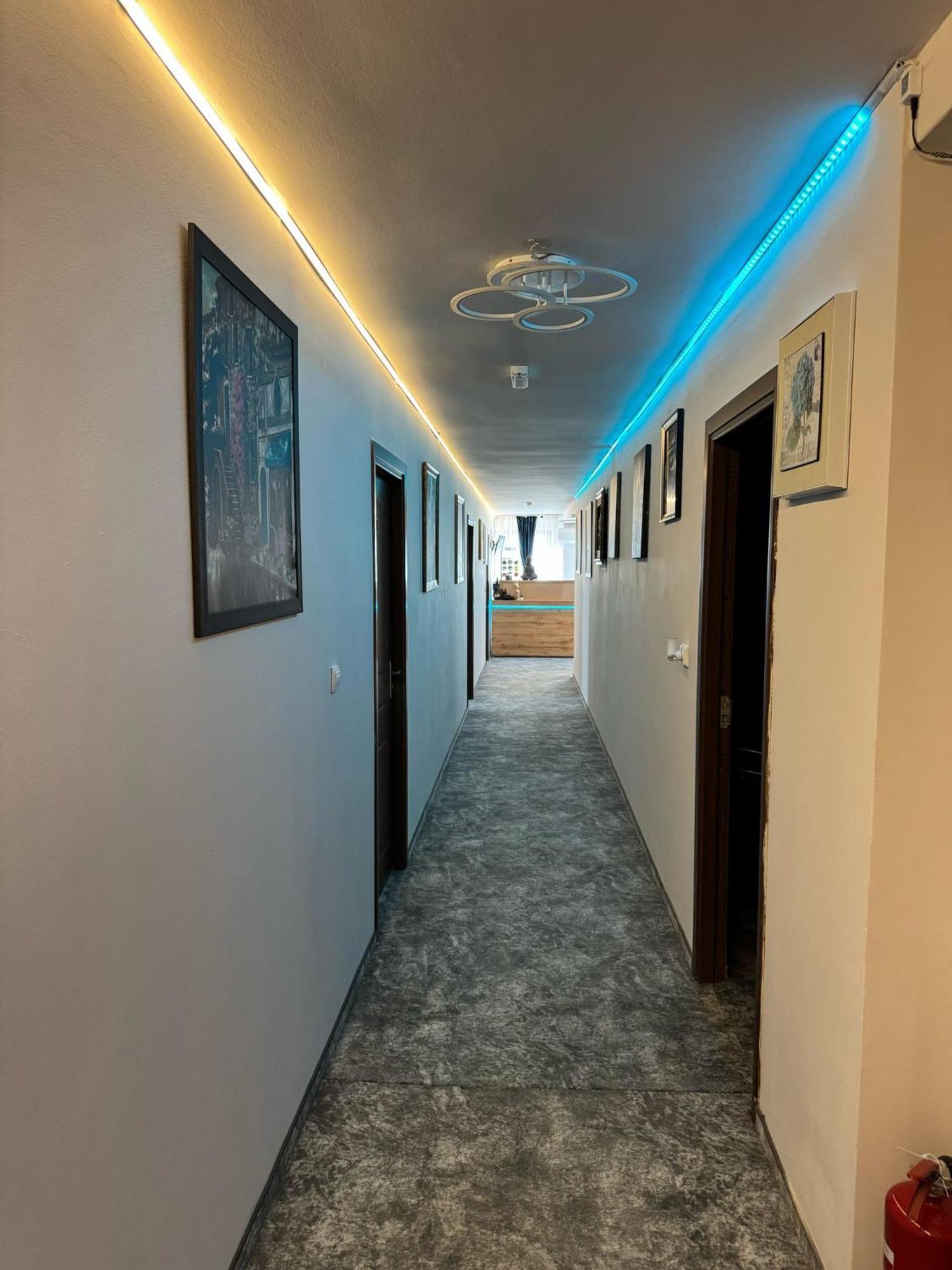 Hotel Imperium Caracal Exterior foto