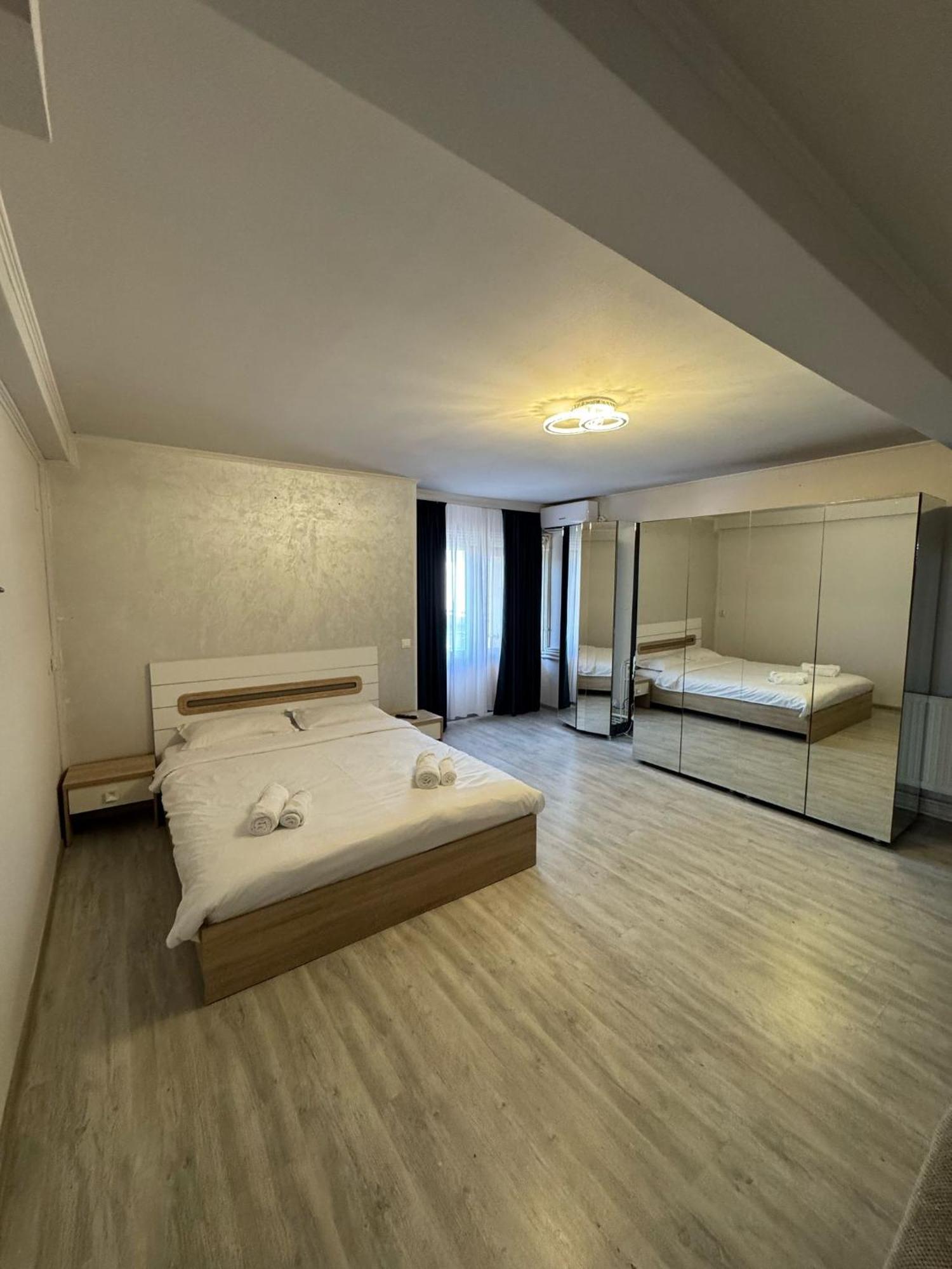 Hotel Imperium Caracal Exterior foto