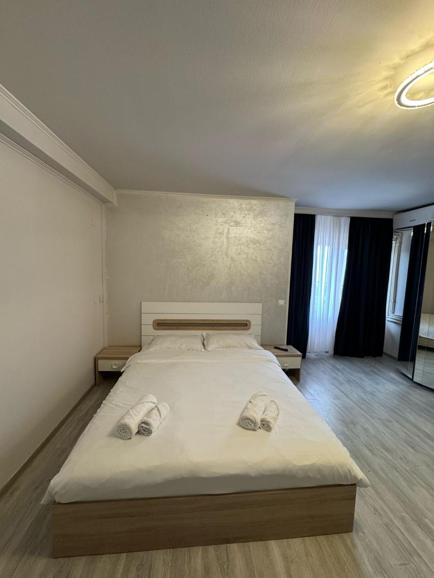 Hotel Imperium Caracal Exterior foto