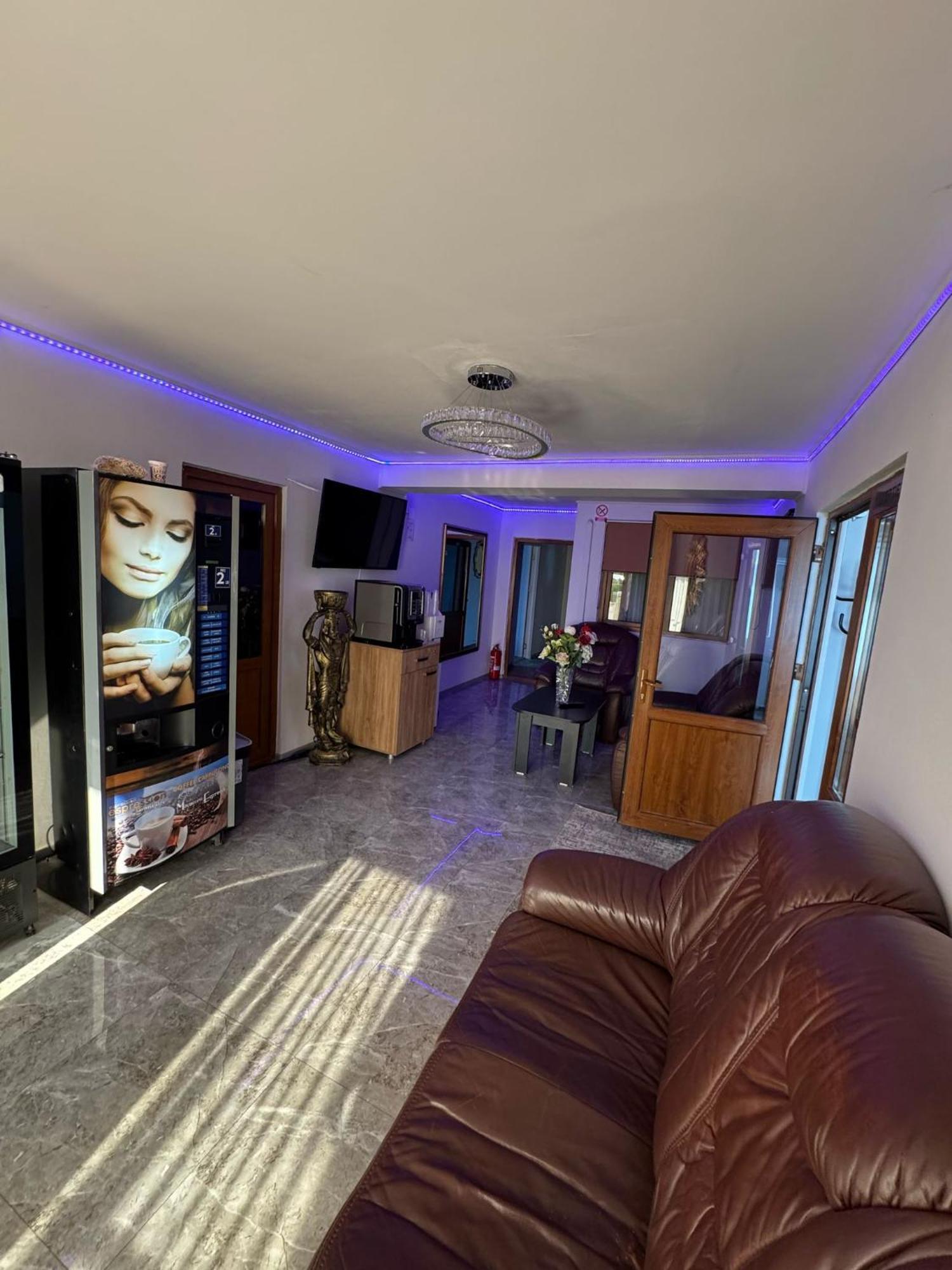 Hotel Imperium Caracal Exterior foto