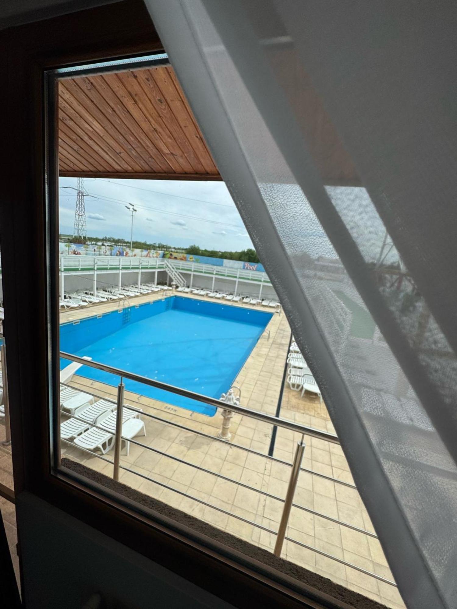 Hotel Imperium Caracal Exterior foto